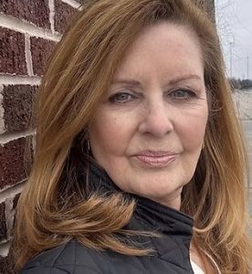 Portrait of ASPIE artist Patricia Caulfield